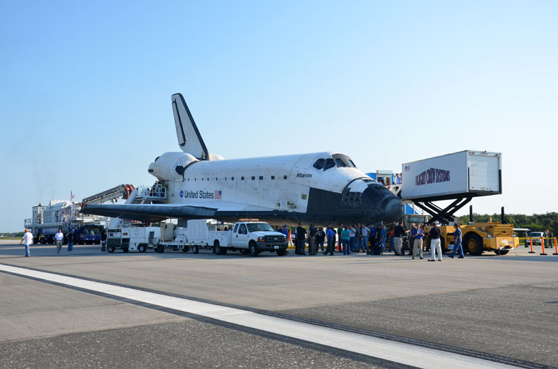 Final space shuttle crew rehearses for launch day